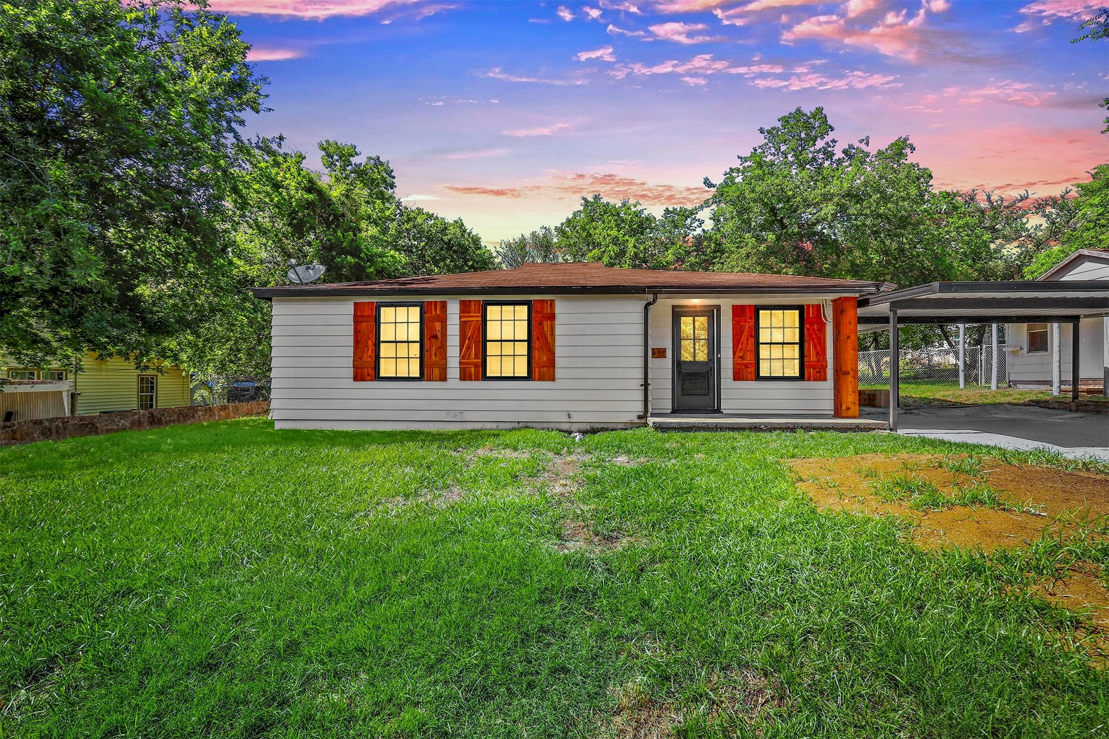 417 Throckmorton Street