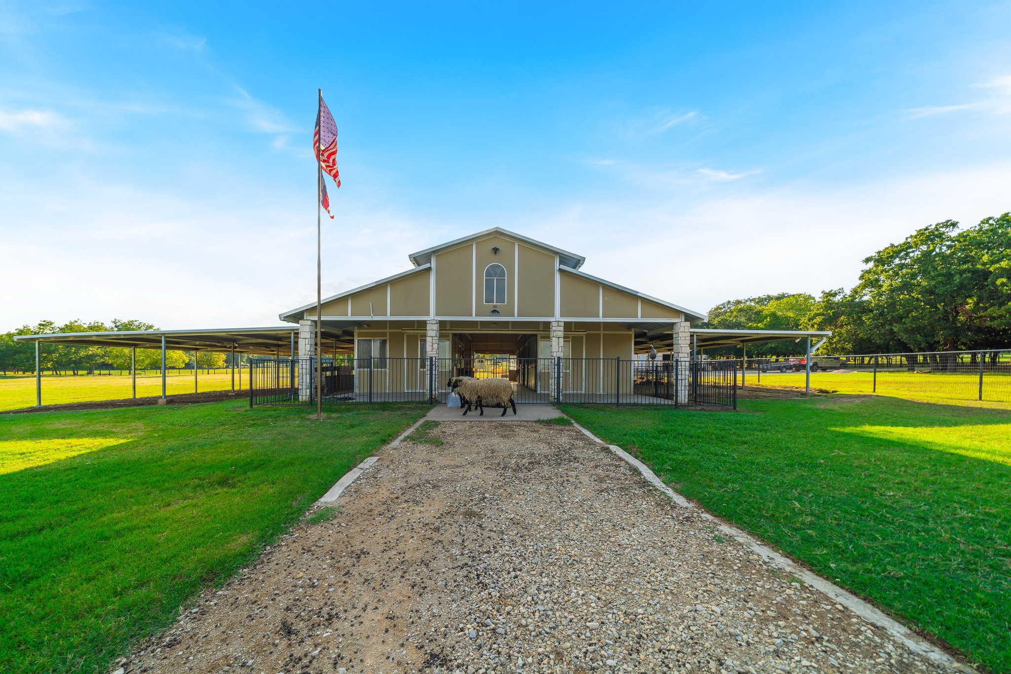 525 Skyline Drive