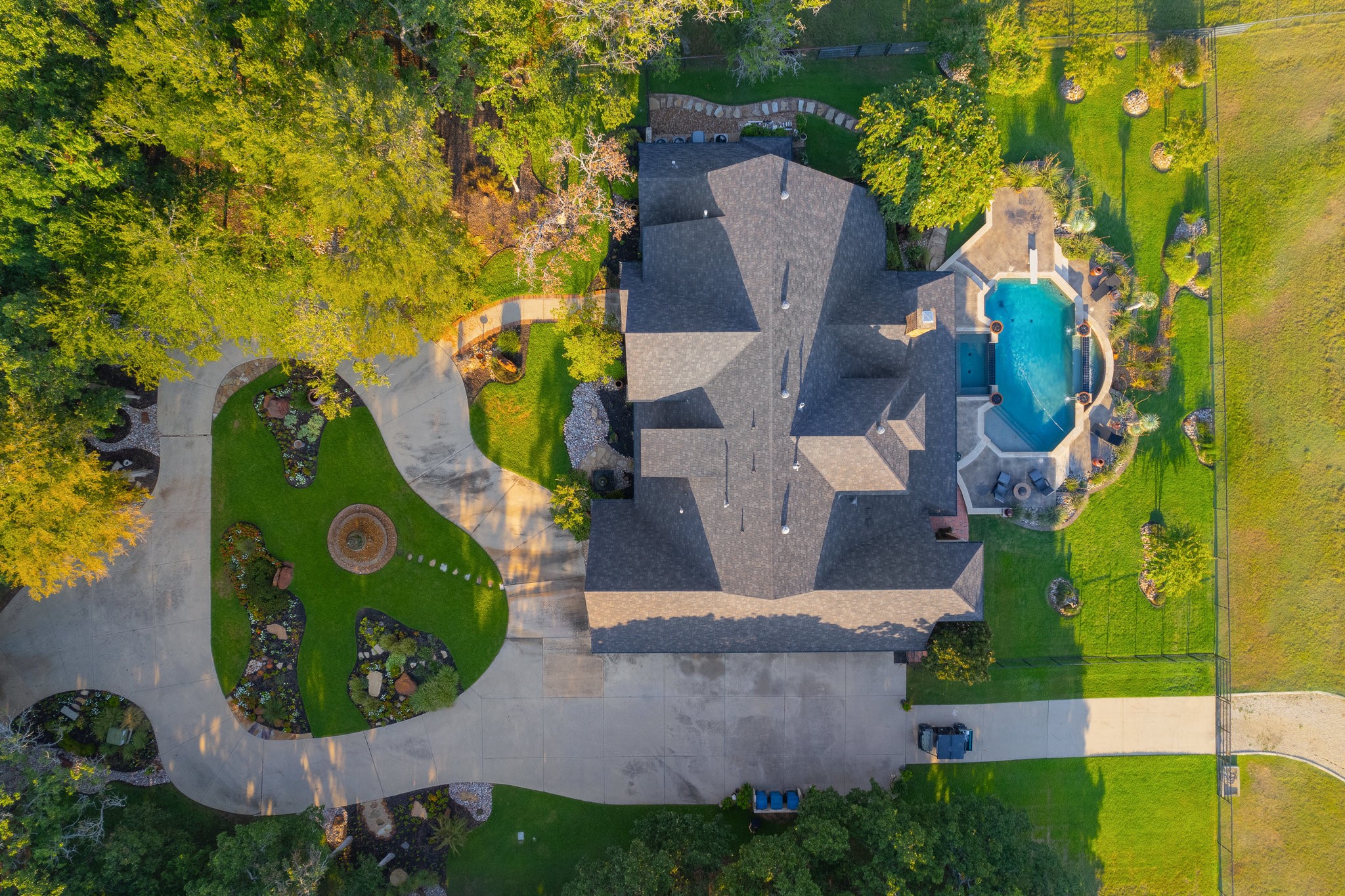 525 Skyline Drive