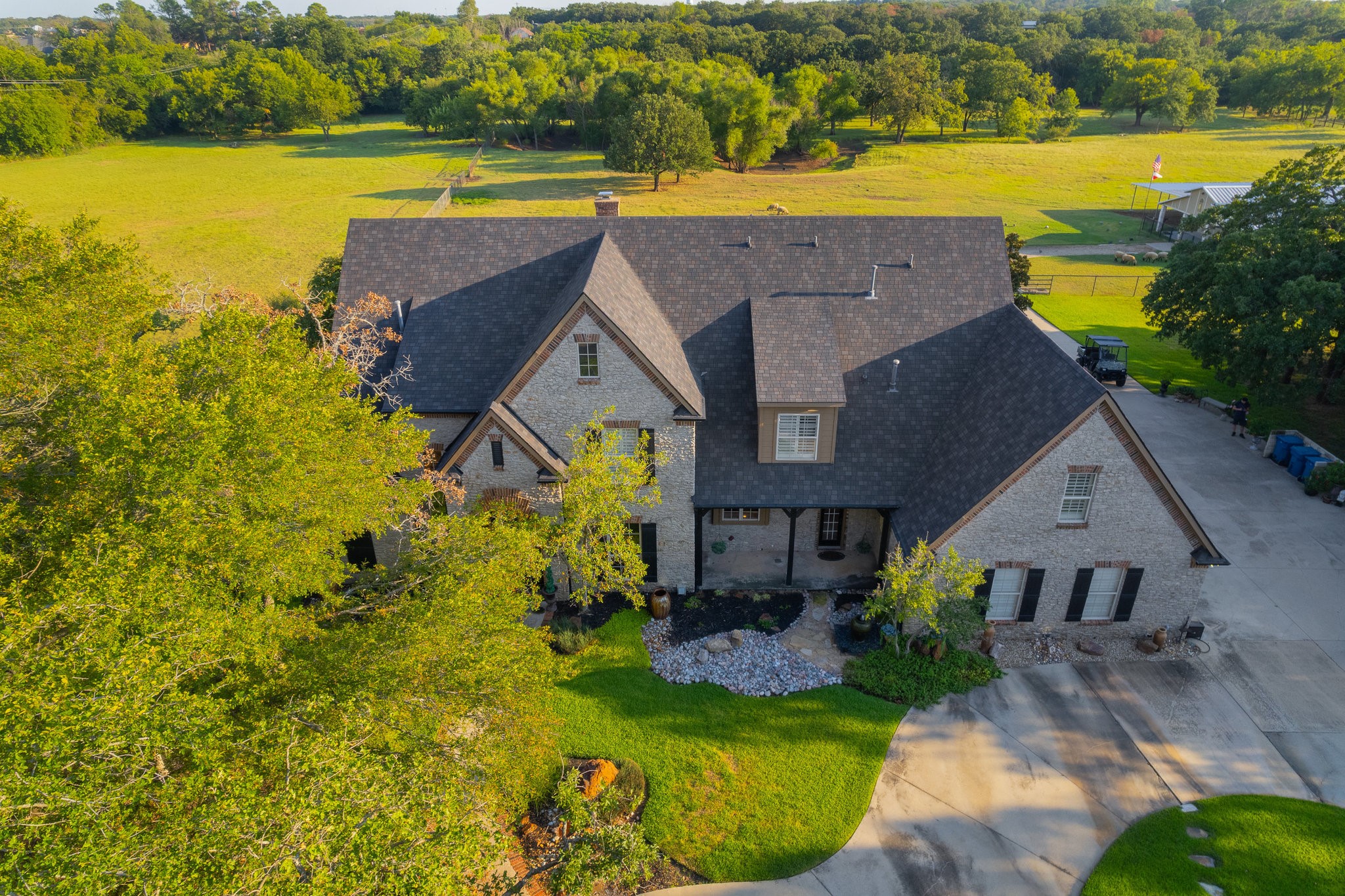 525 Skyline Drive