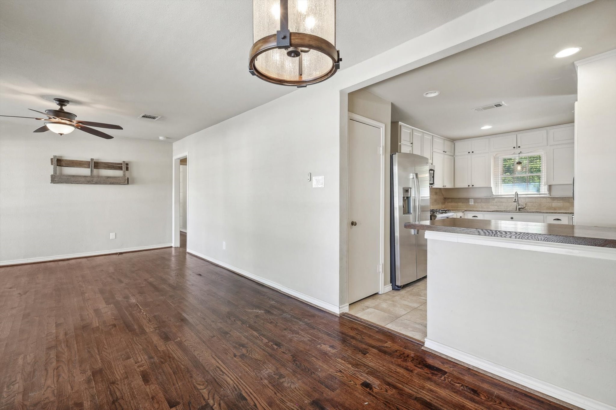 1209 Broadway Street