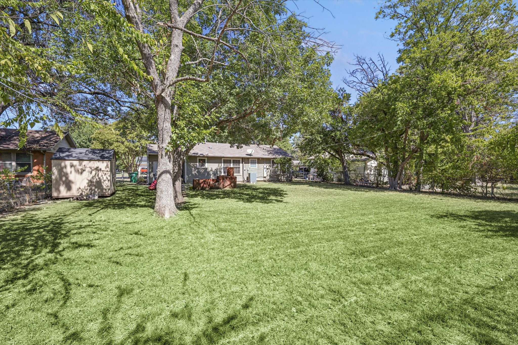 1209 Broadway Street