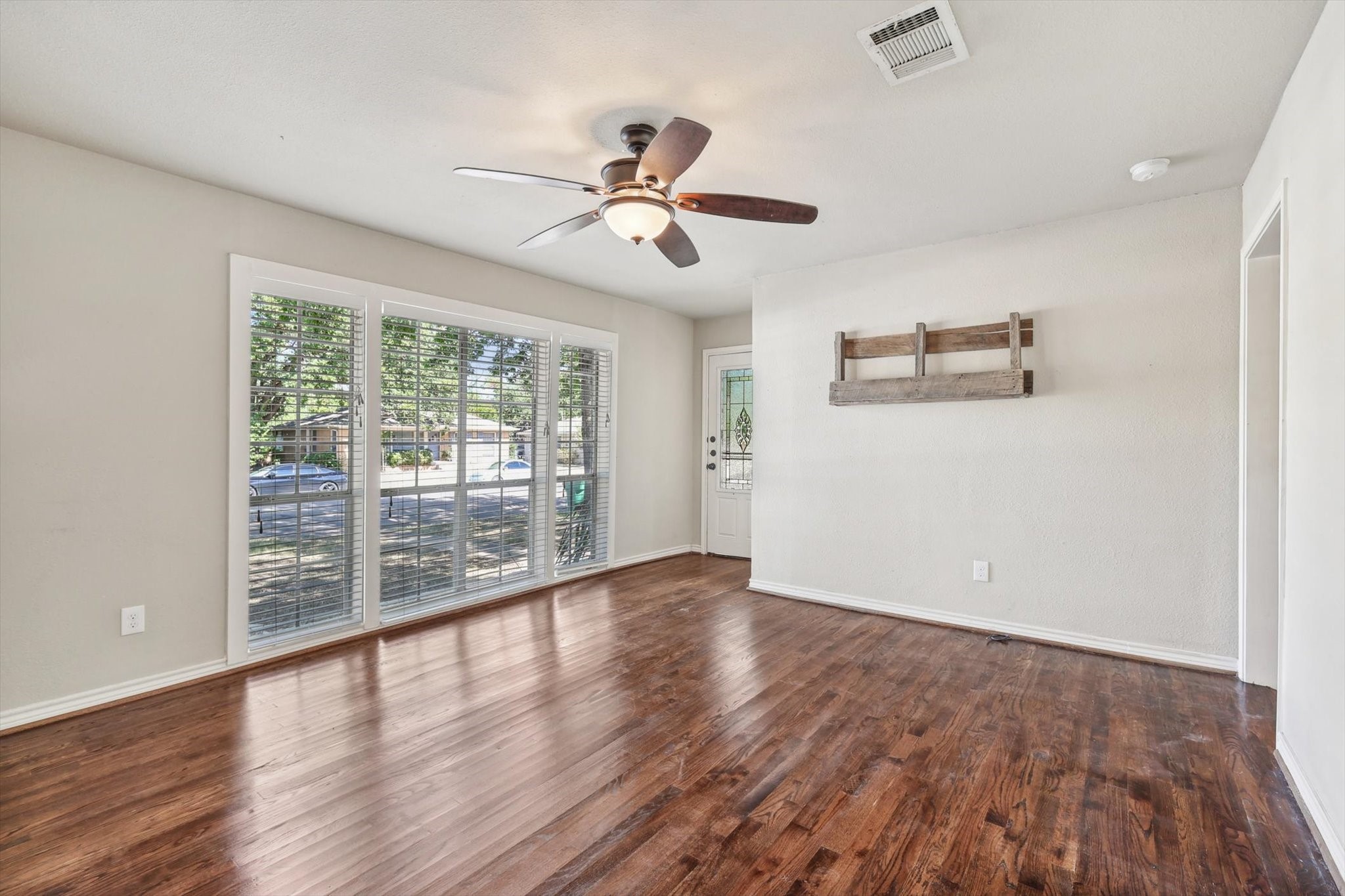 1209 Broadway Street