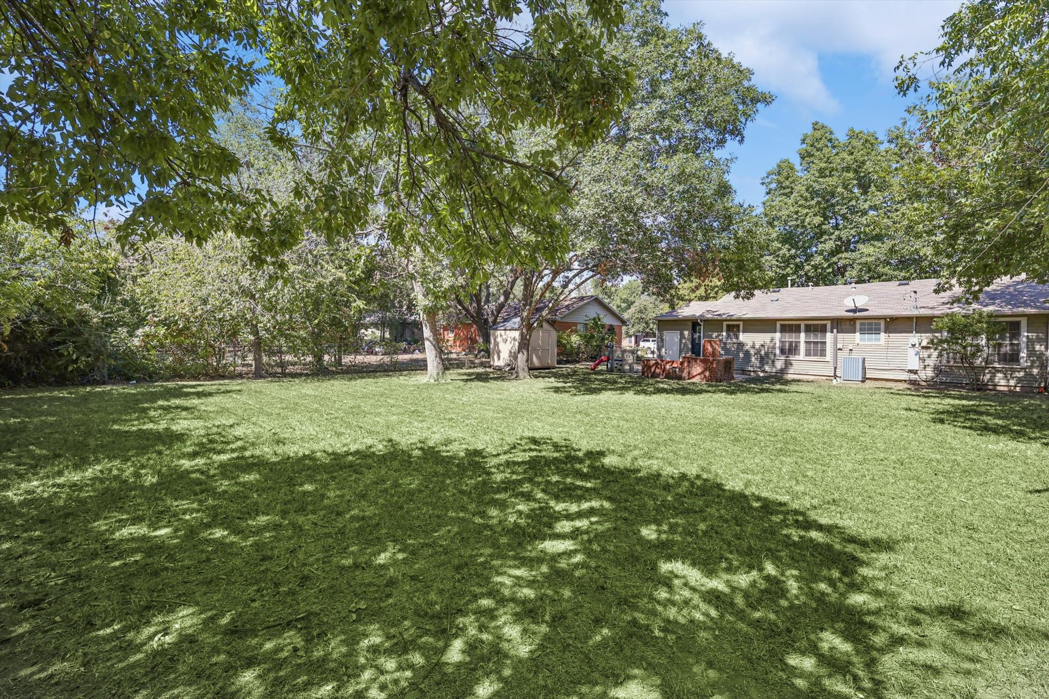 1209 Broadway Street