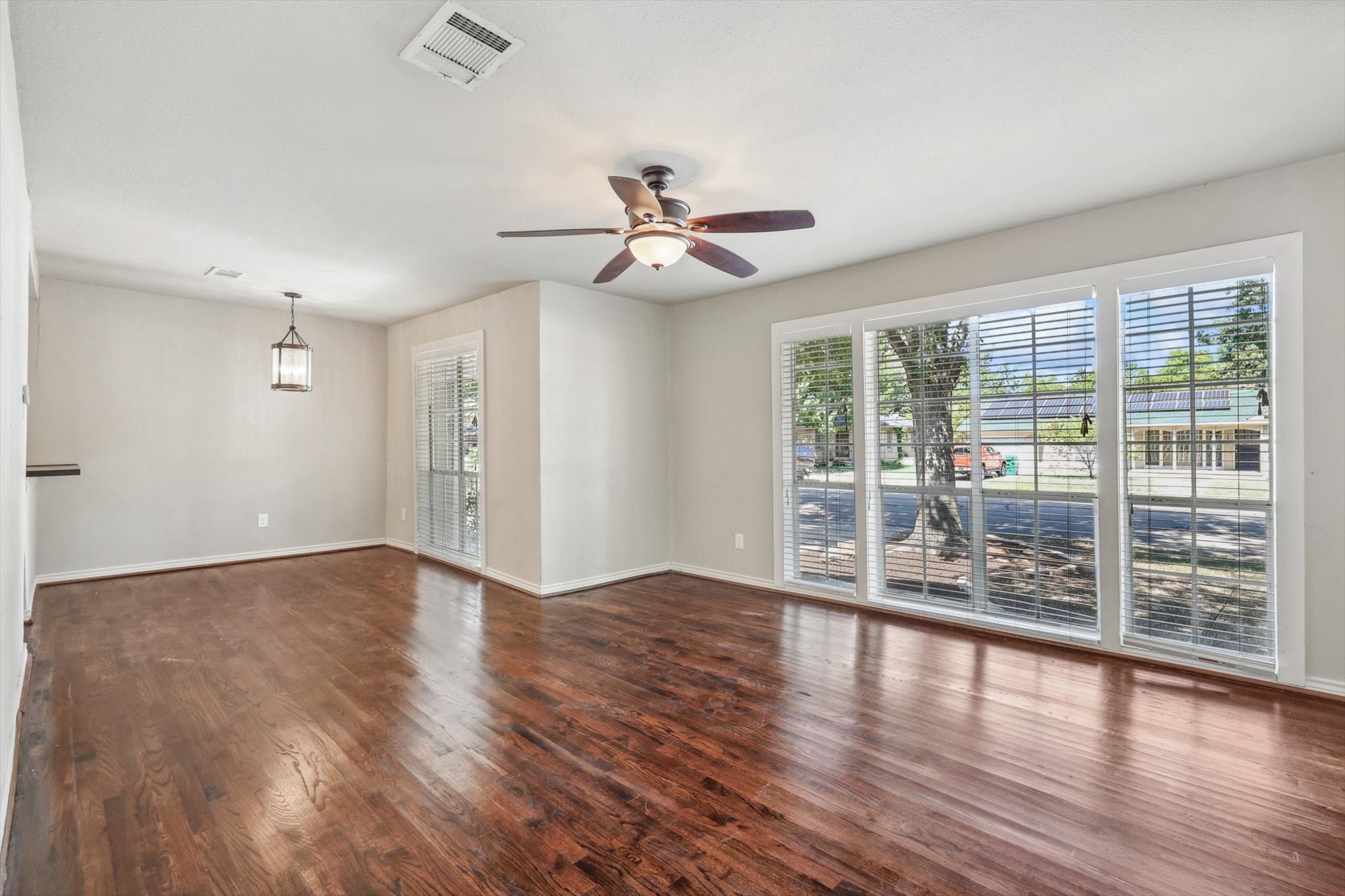 1209 Broadway Street