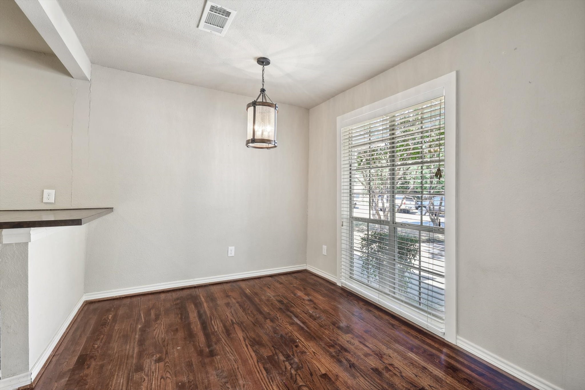 1209 Broadway Street