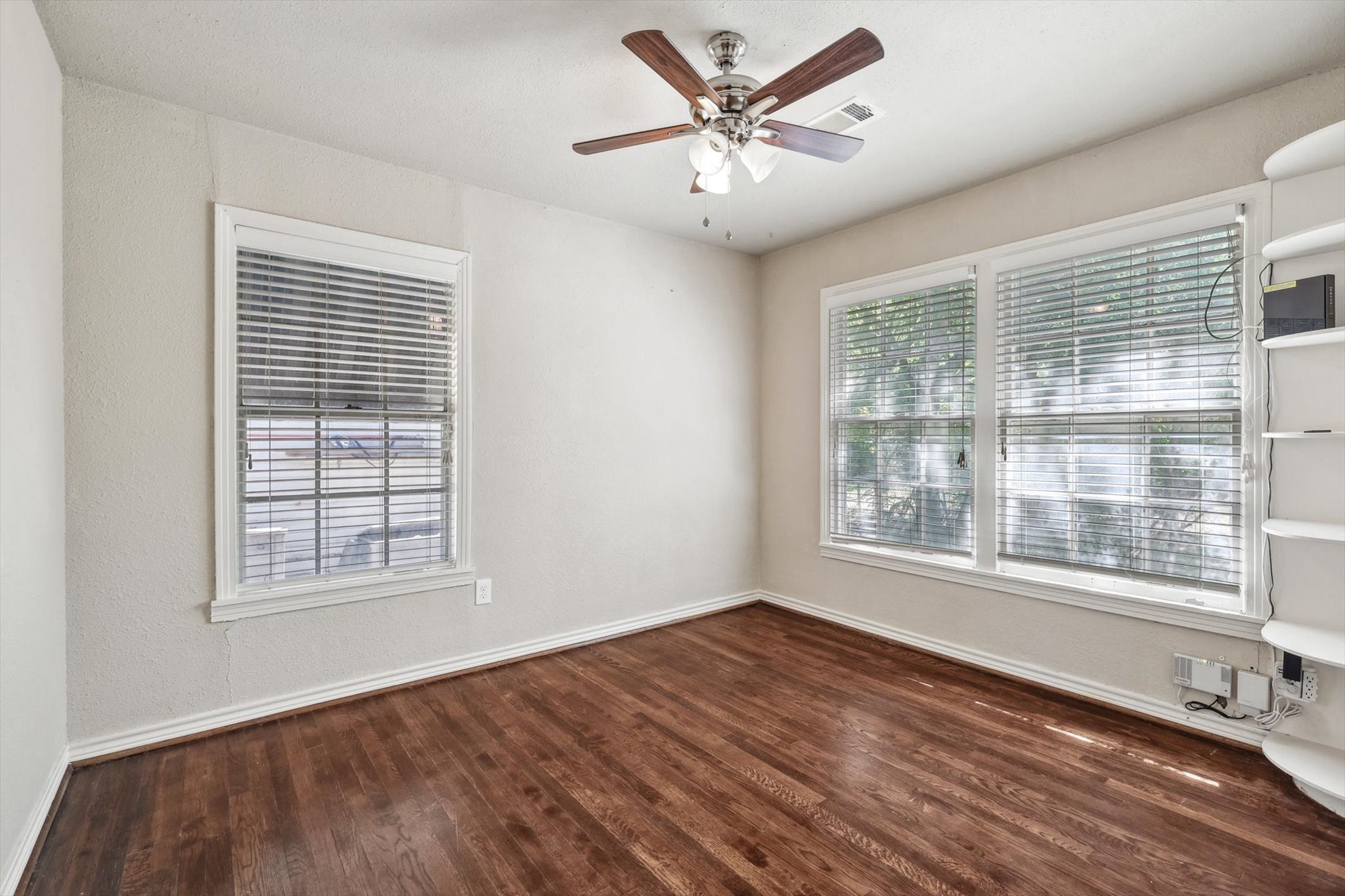 1209 Broadway Street