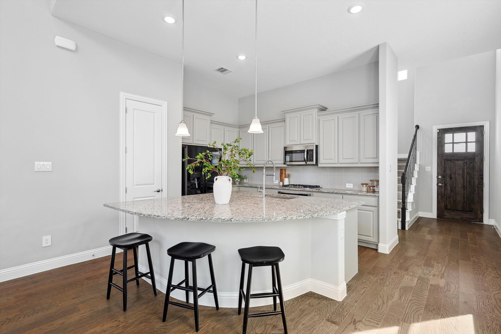 727 Waterbrook Parkway