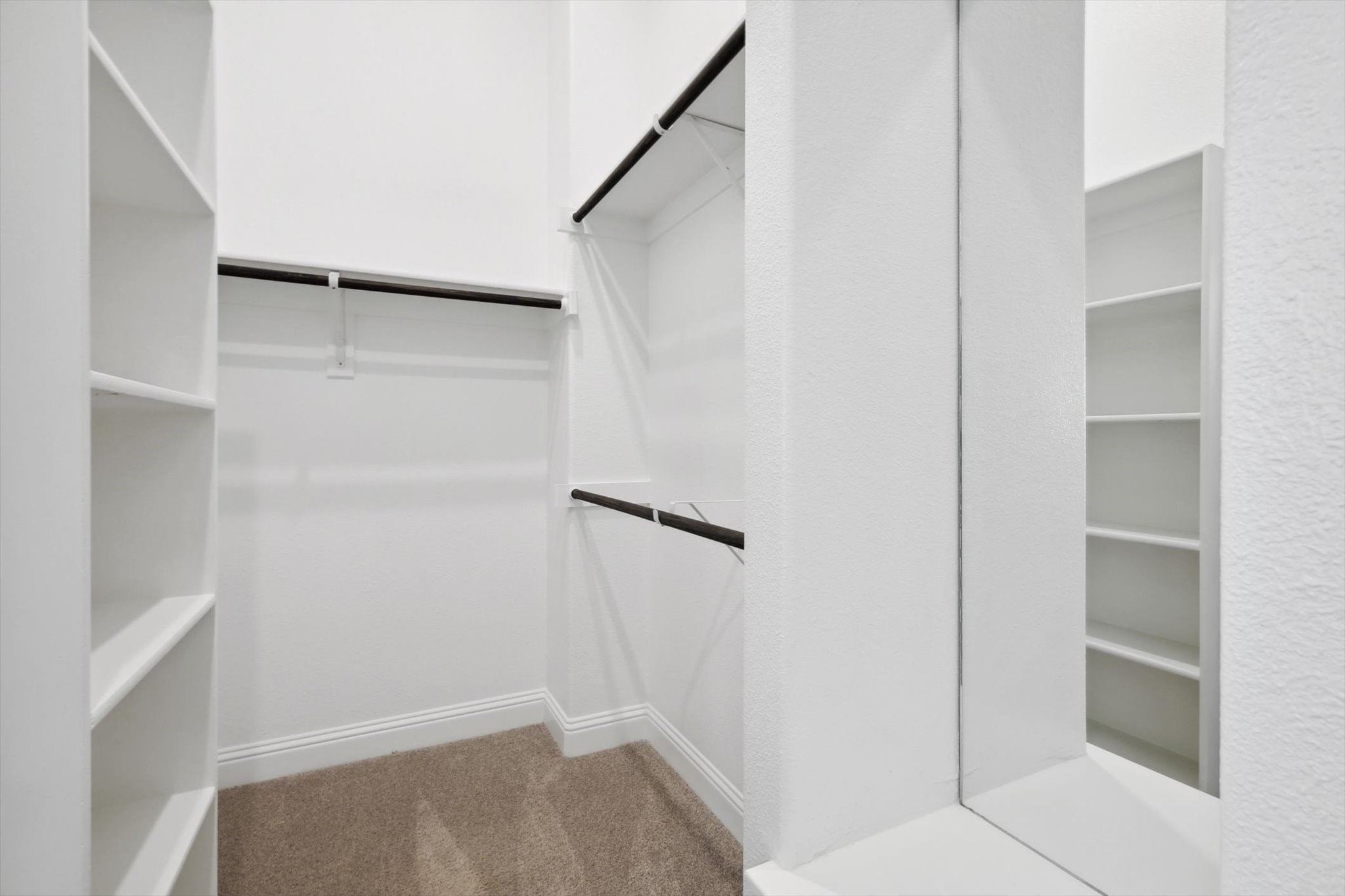 727 Waterbrook Parkway