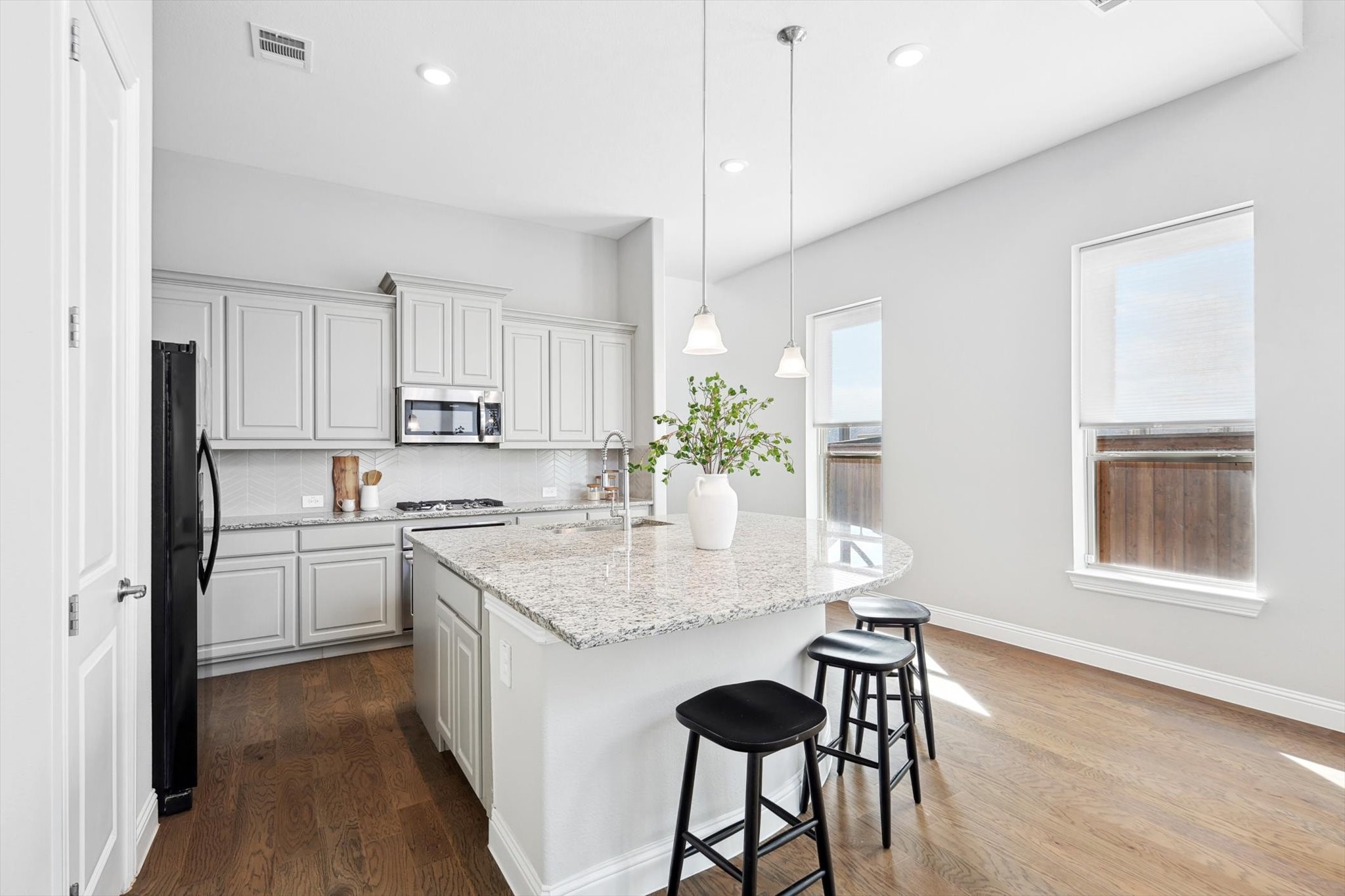 727 Waterbrook Parkway