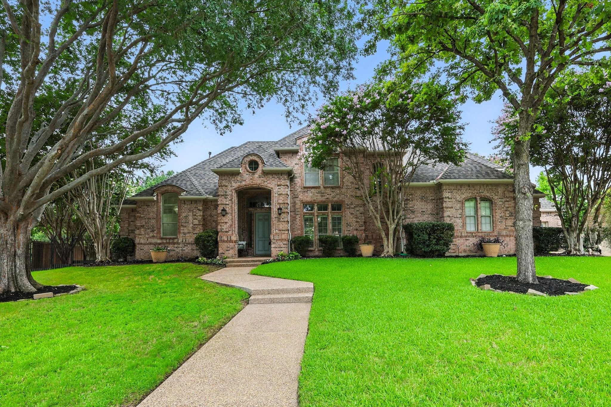 1100 Fontaine Drive
