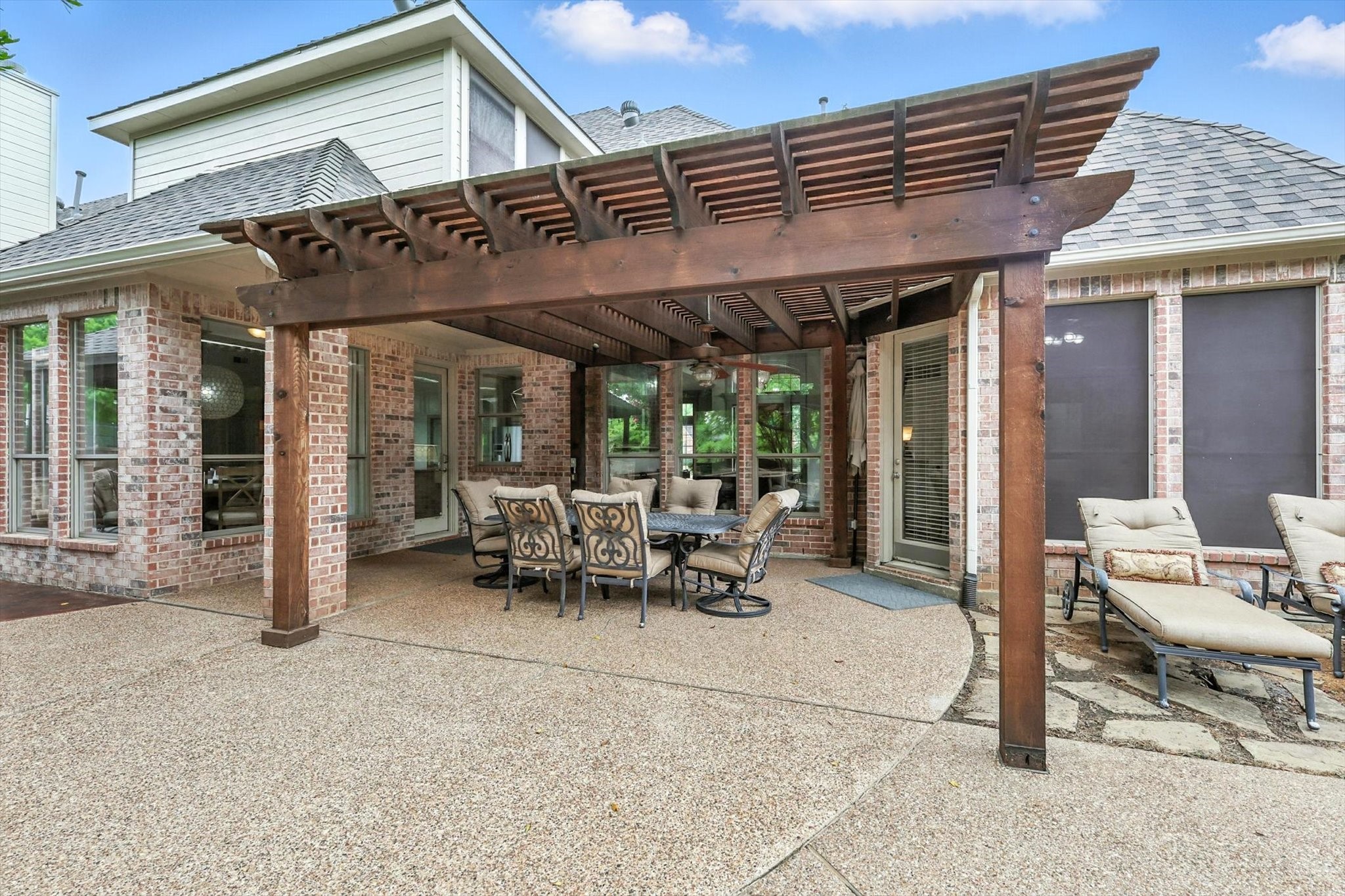 1100 Fontaine Drive