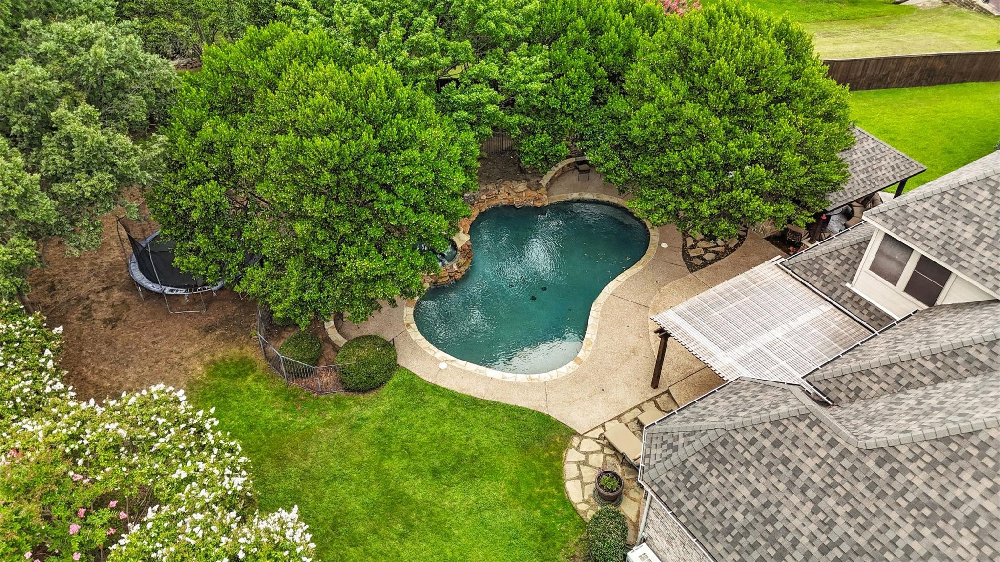 1100 Fontaine Drive