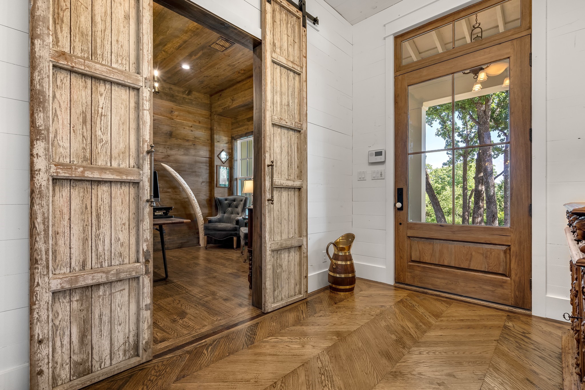 901 Thornridge Circle