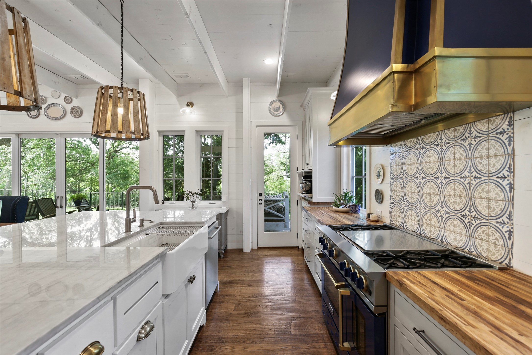 901 Thornridge Circle