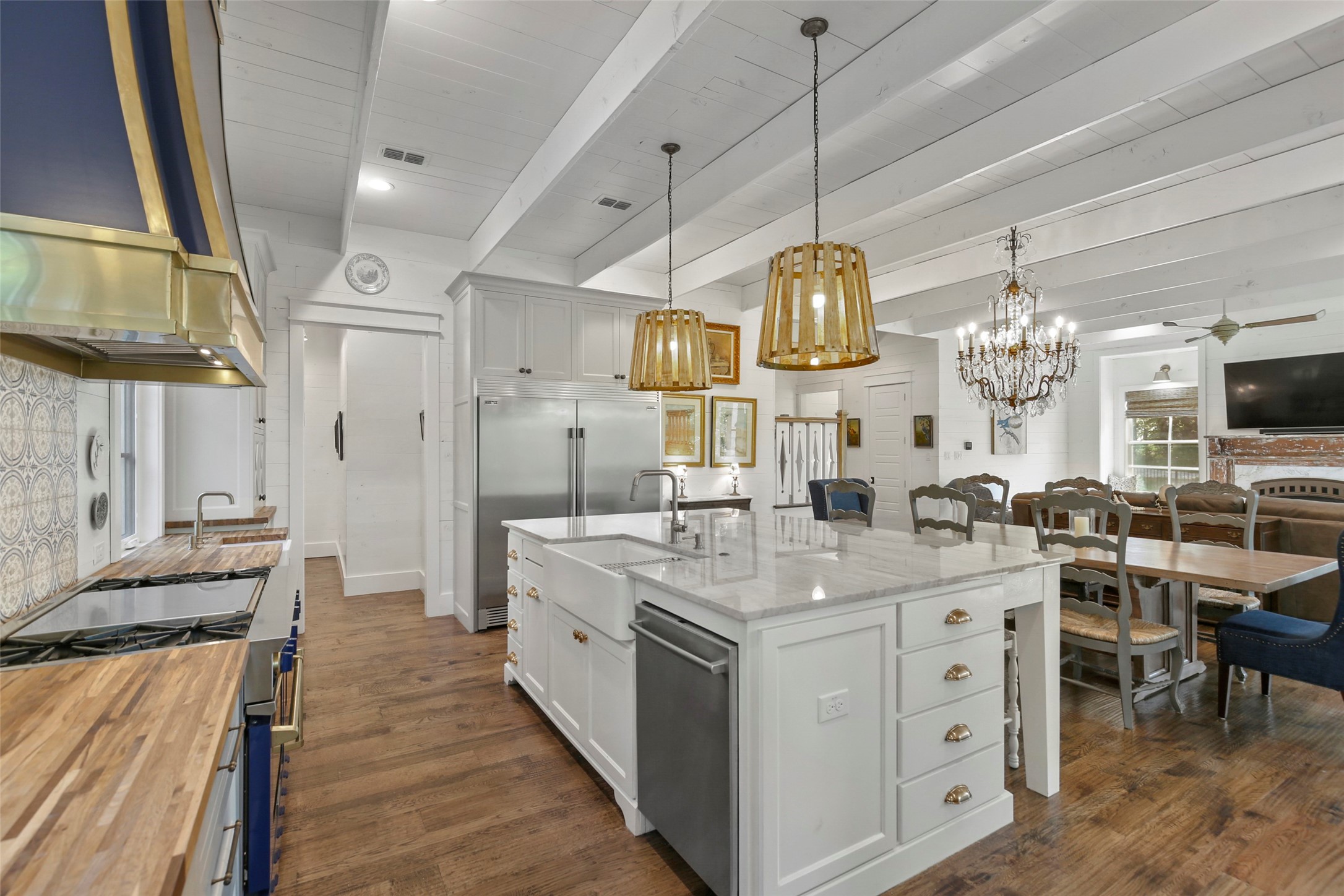 901 Thornridge Circle