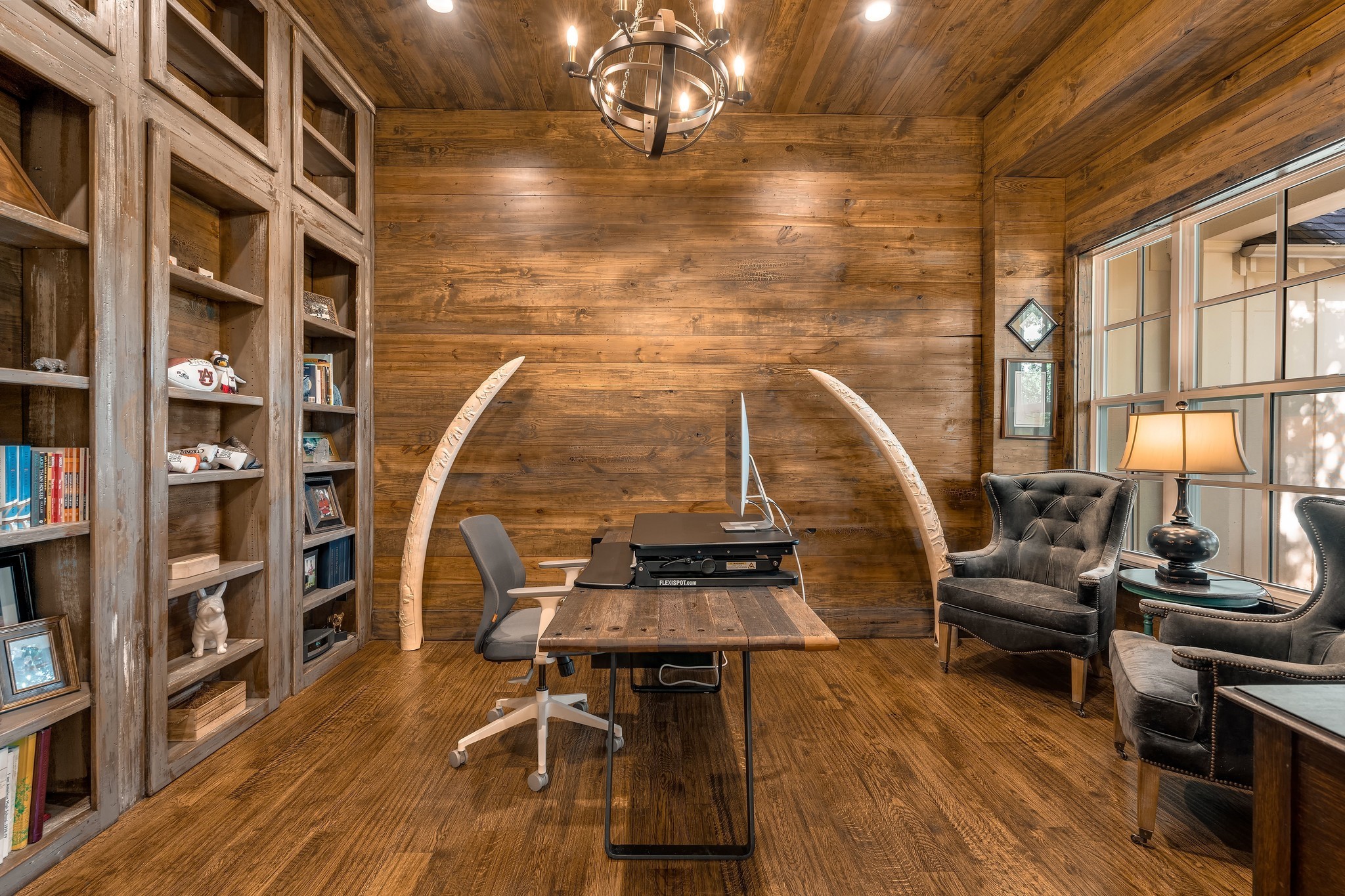 901 Thornridge Circle