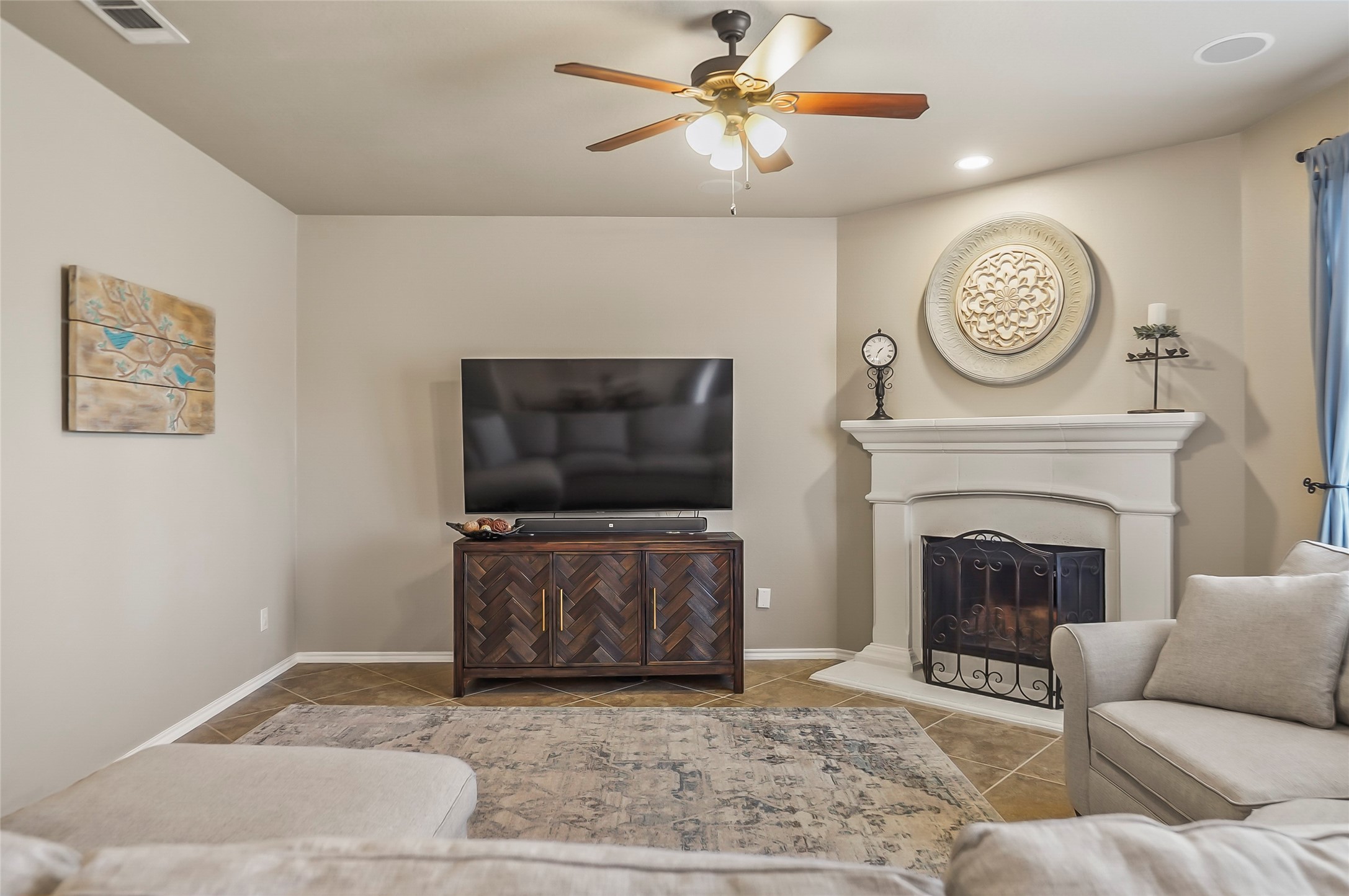 4521 Remuda Lane