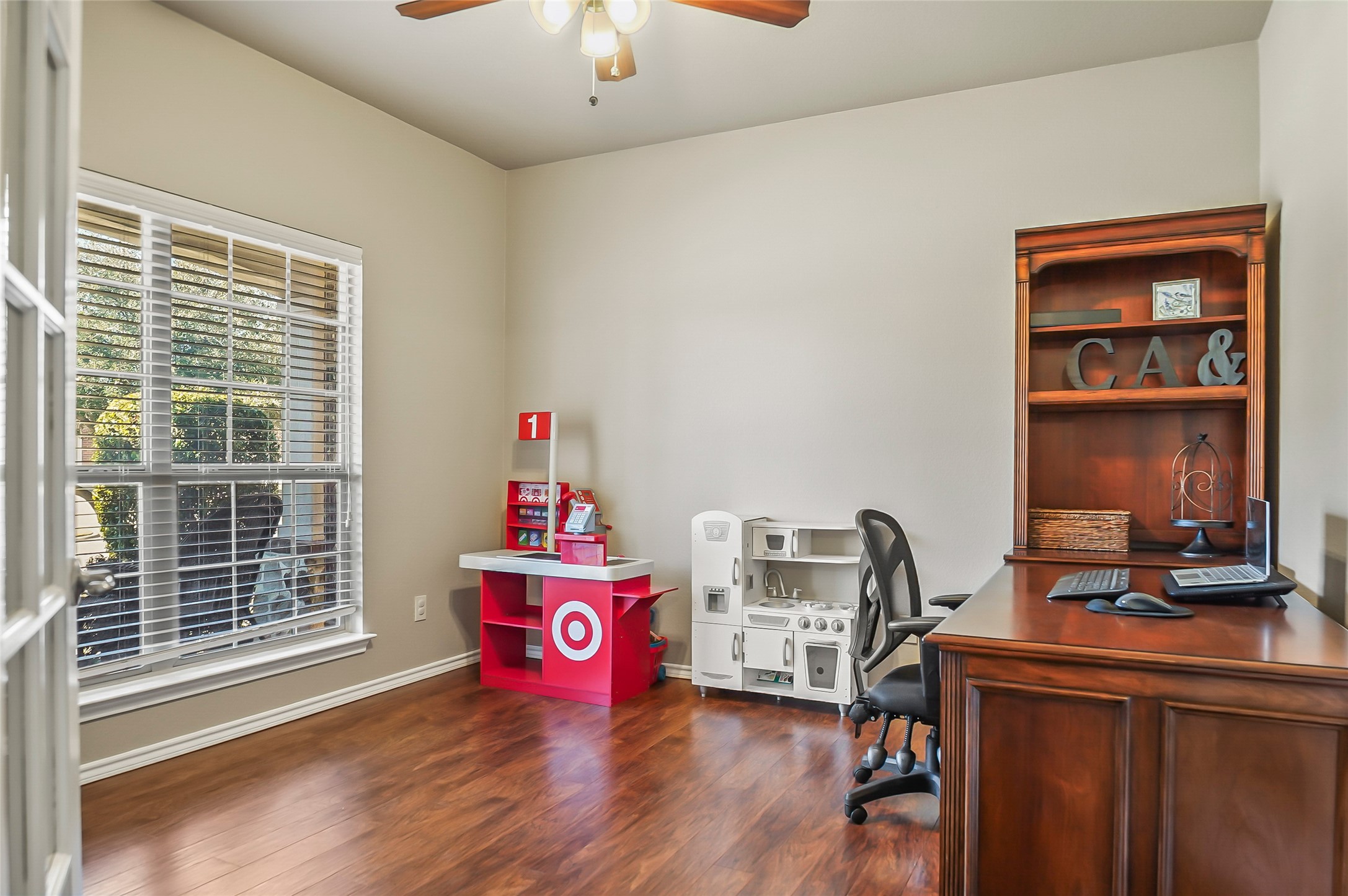 4521 Remuda Lane