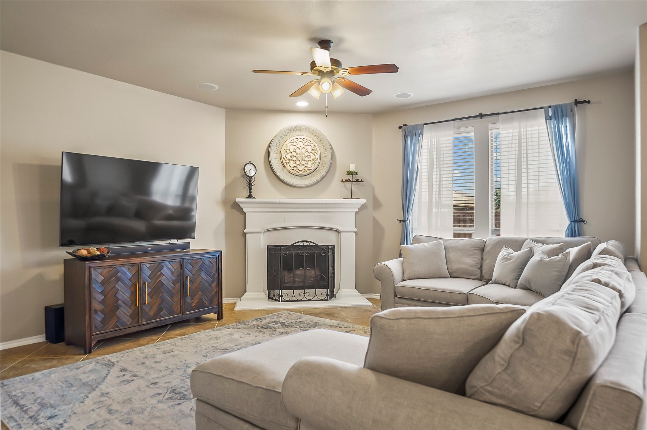4521 Remuda Lane