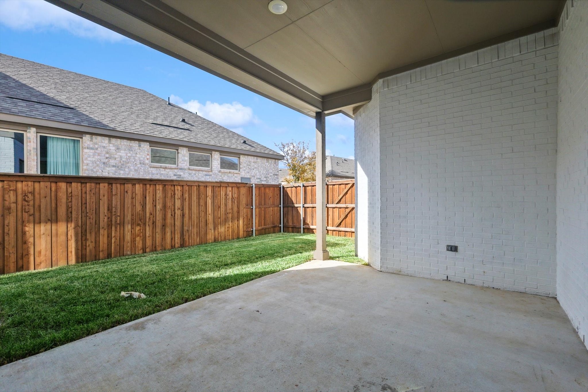 727 Waterbrook Parkway