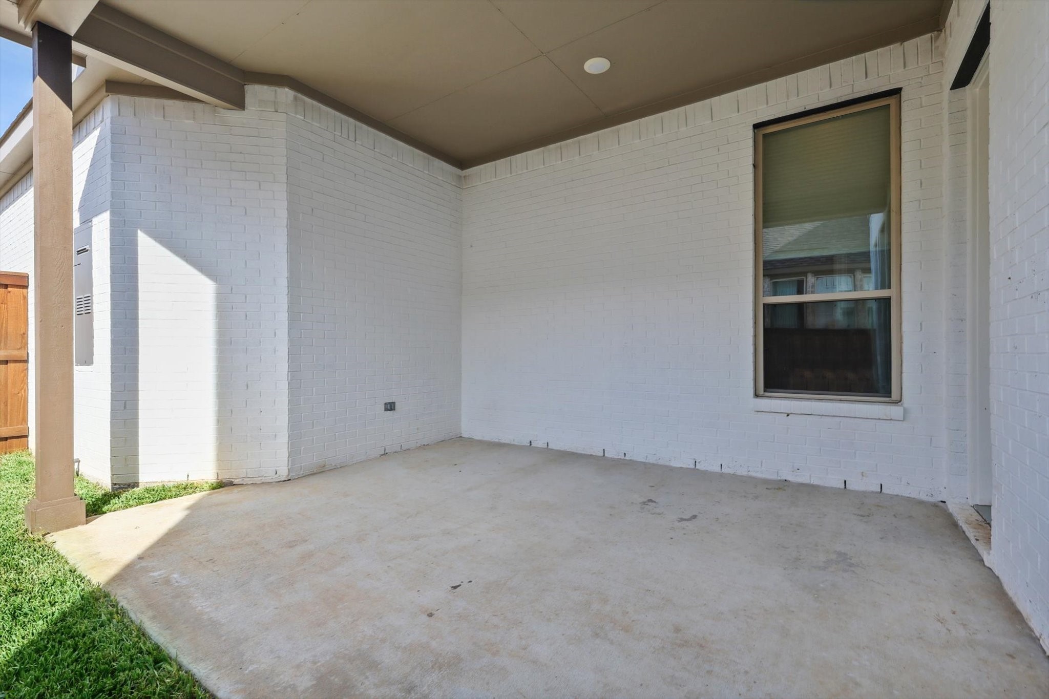 727 Waterbrook Parkway