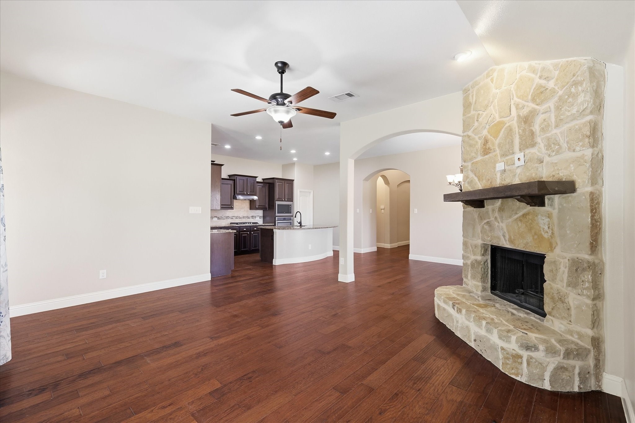 6108 Roaring Creek