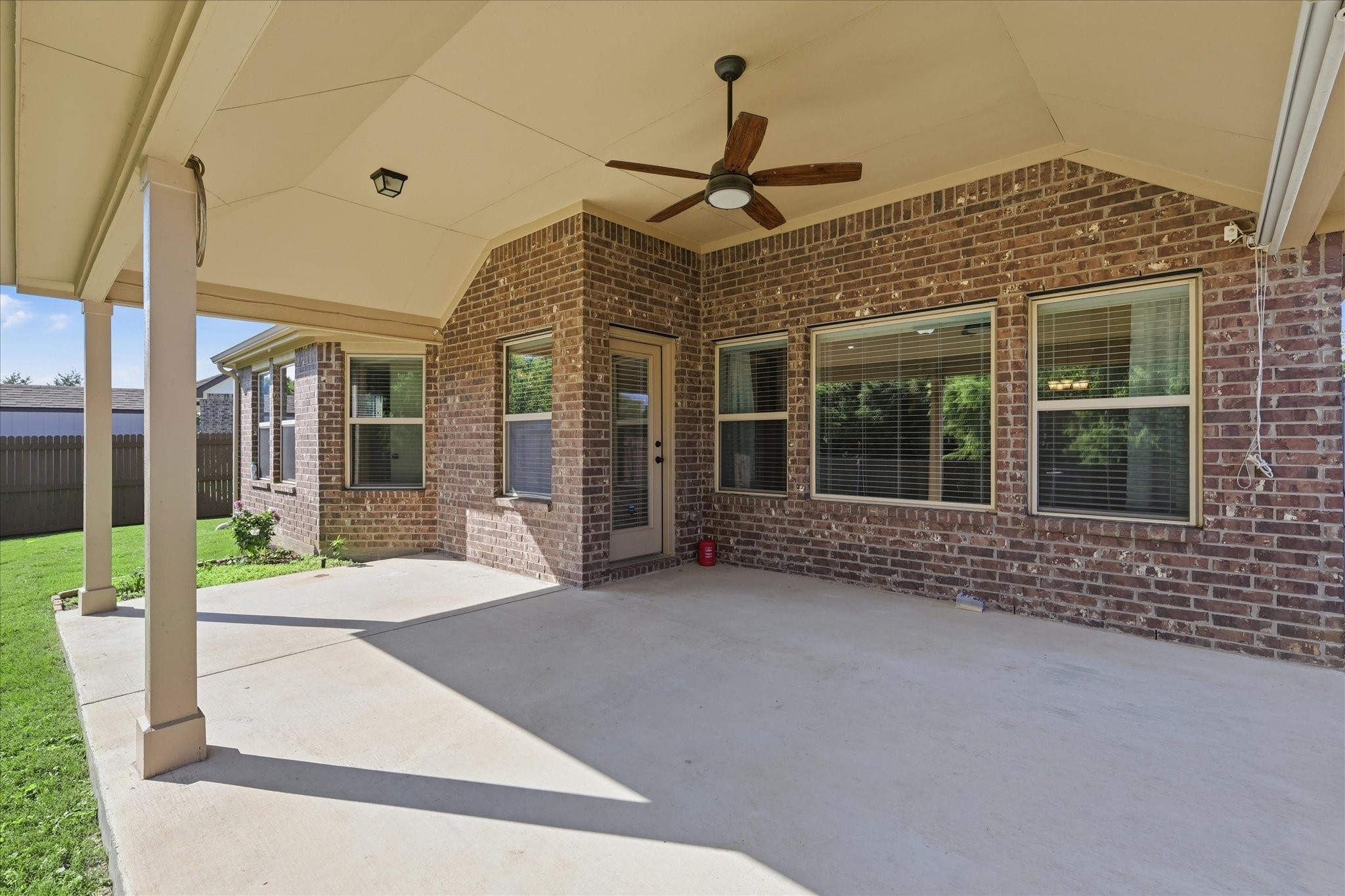 6108 Roaring Creek