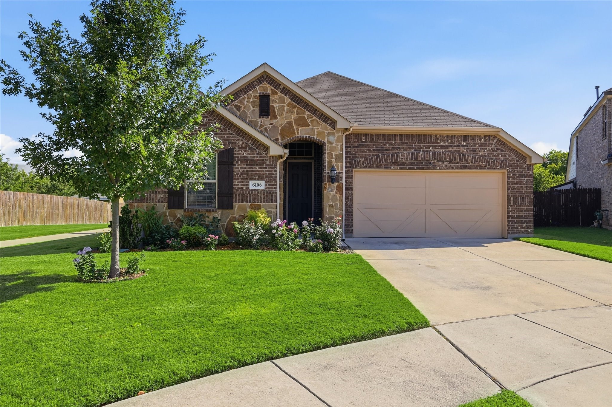 6108 Roaring Creek