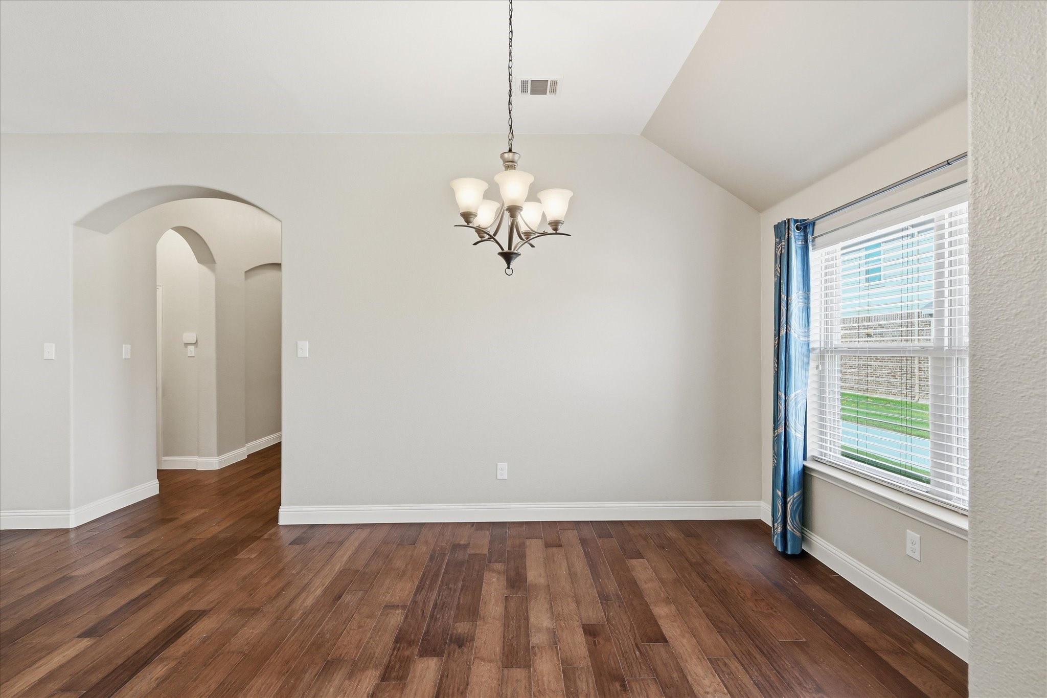6108 Roaring Creek