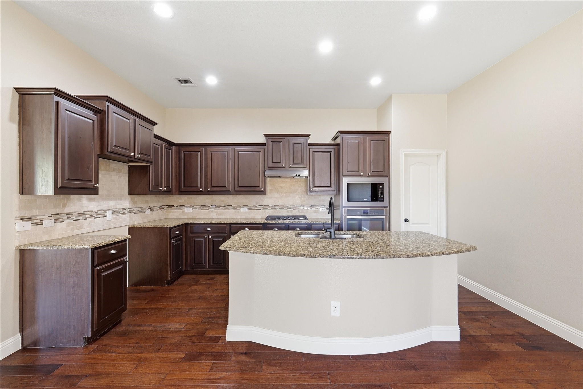 6108 Roaring Creek