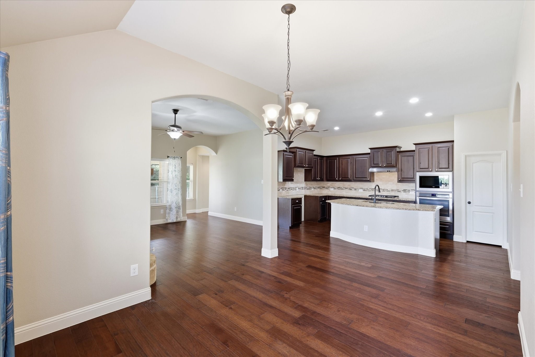 6108 Roaring Creek