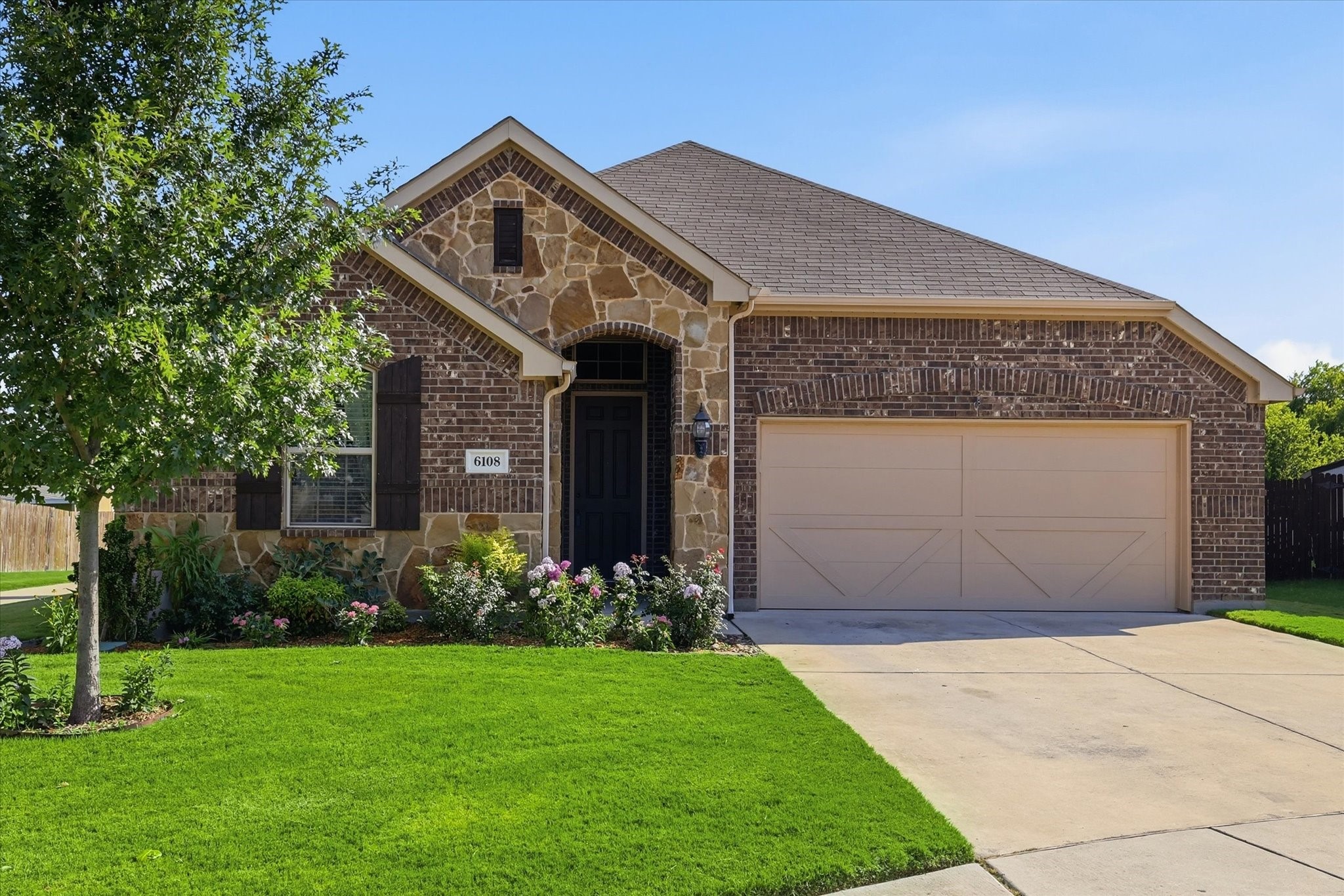6108 Roaring Creek