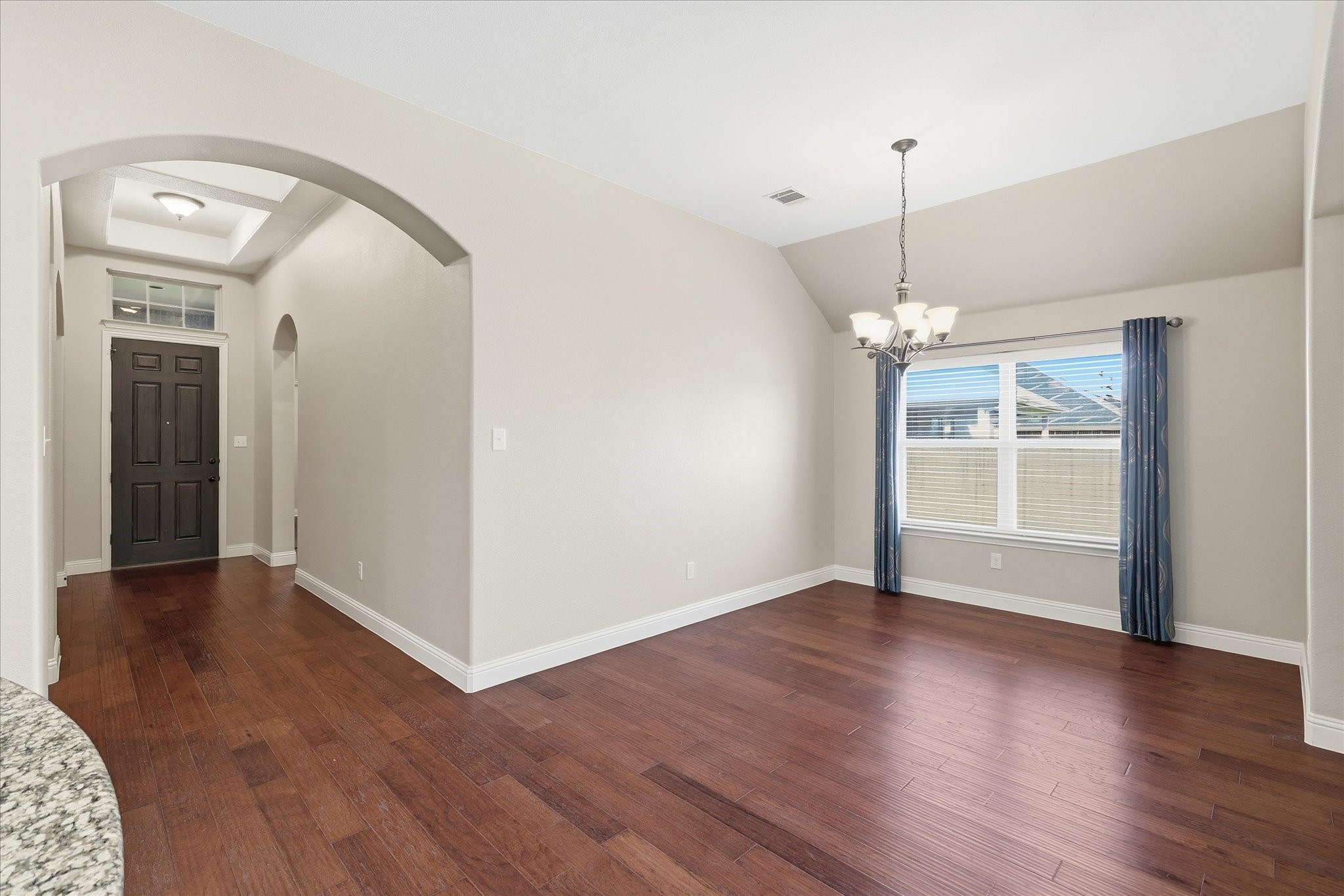 6108 Roaring Creek