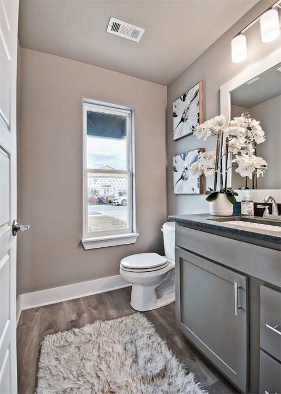 2204 SW Poppy Street