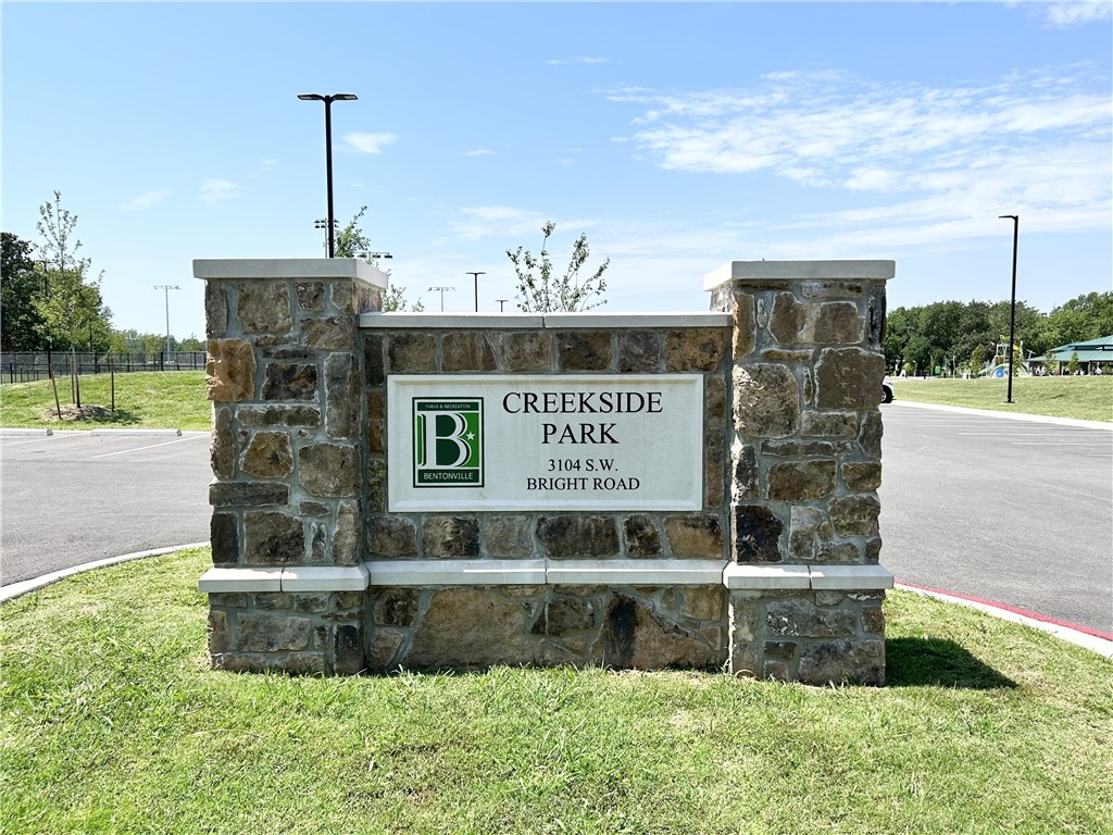 2204 SW Poppy Street