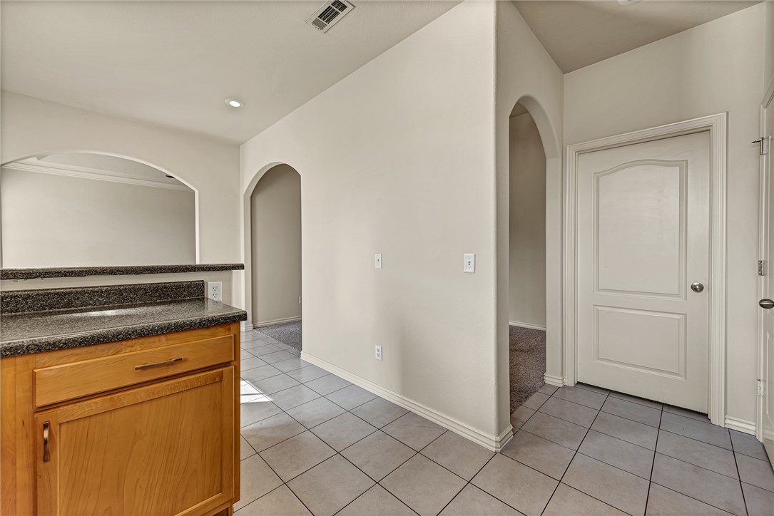 705 SW Summit Chase Road