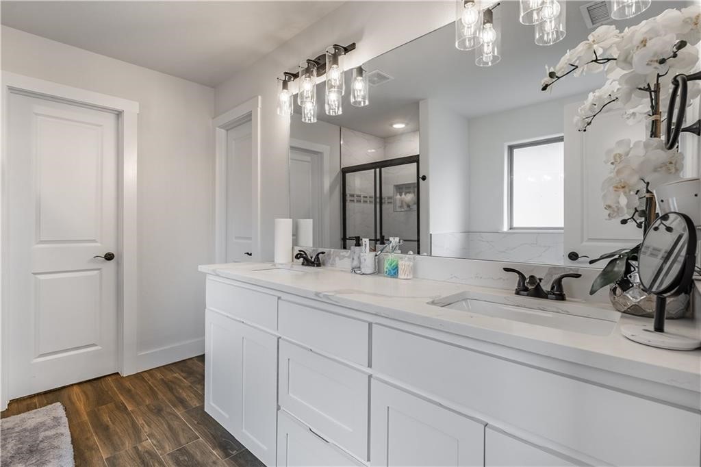 707 Jillian Street