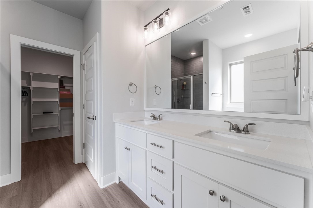 931 Moosehead Street