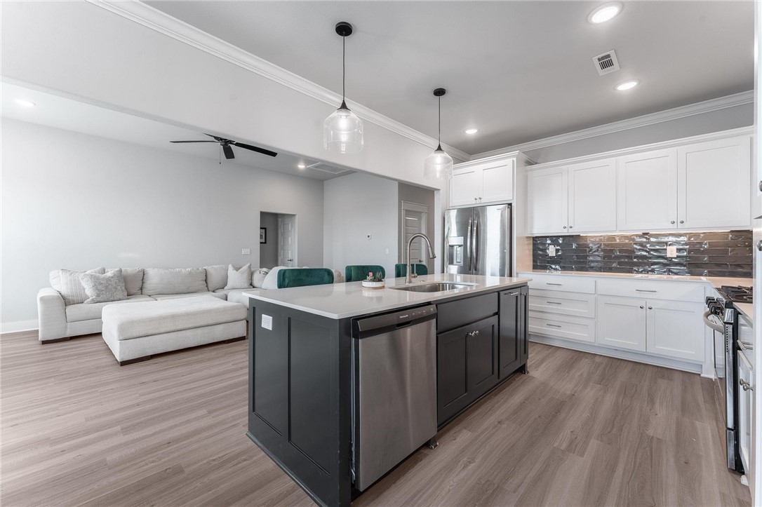 931 Moosehead Street