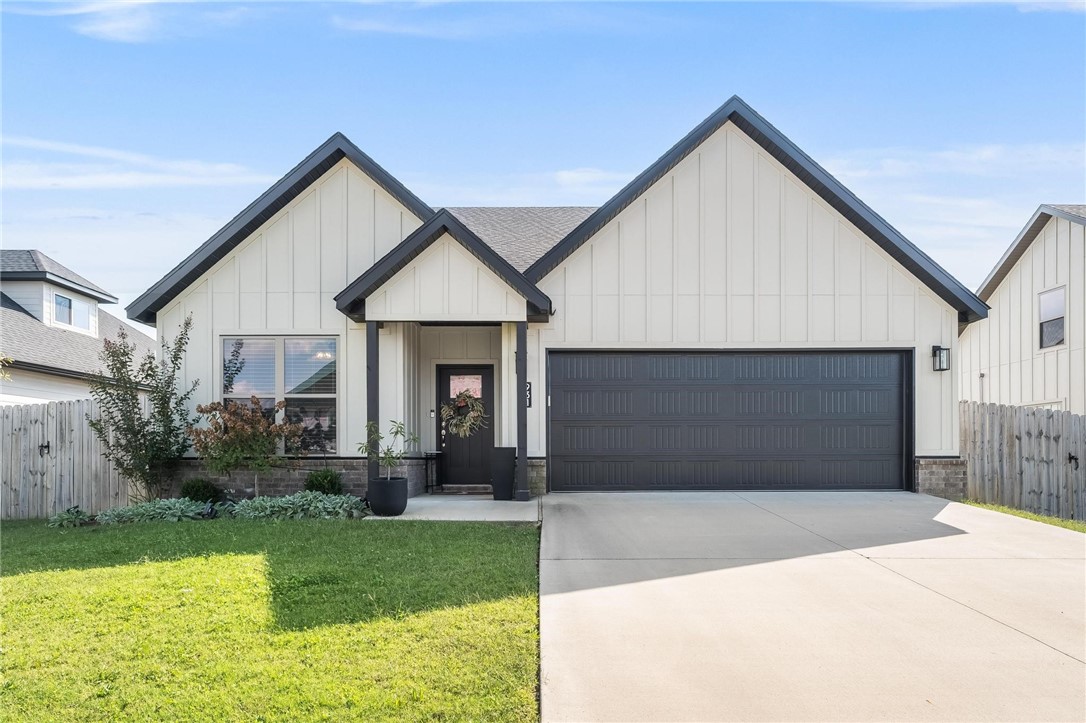 931 Moosehead Street