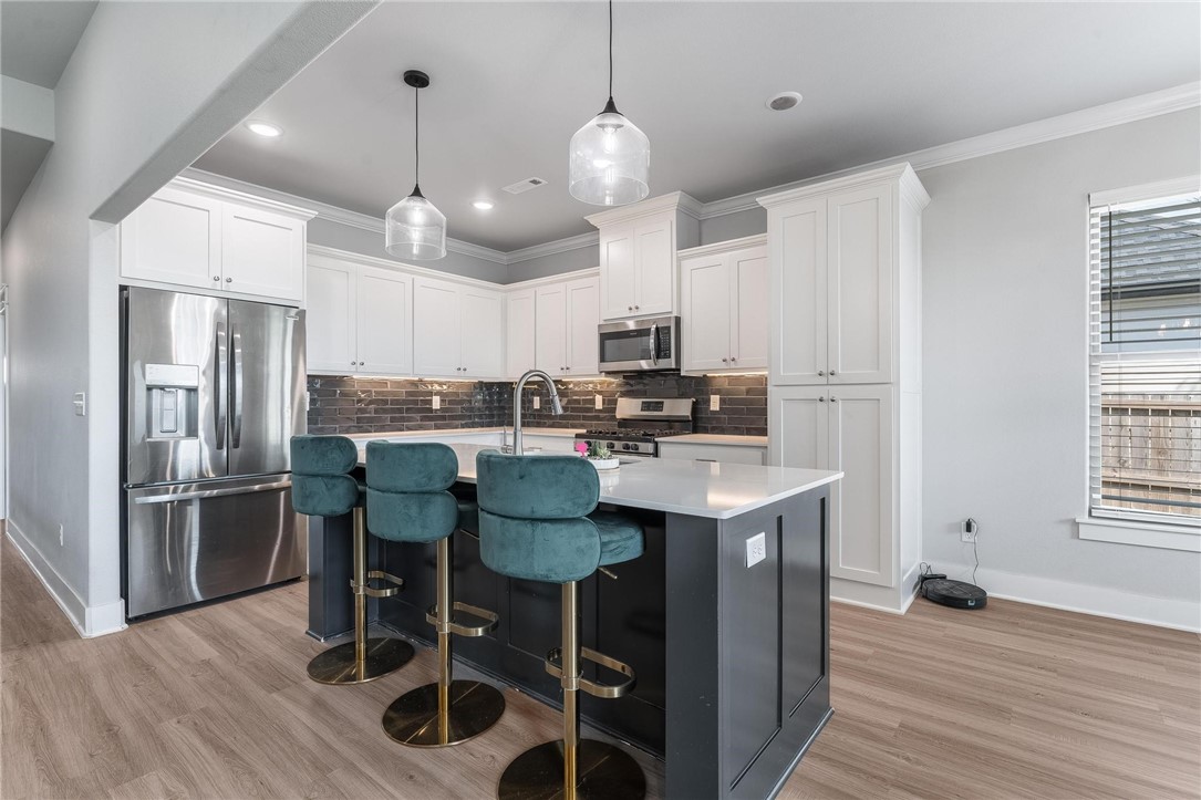 931 Moosehead Street