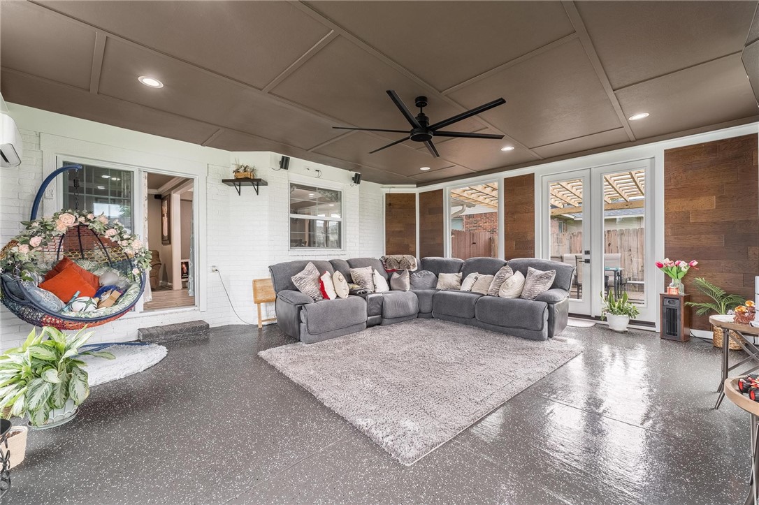 2913 Richwood Circle