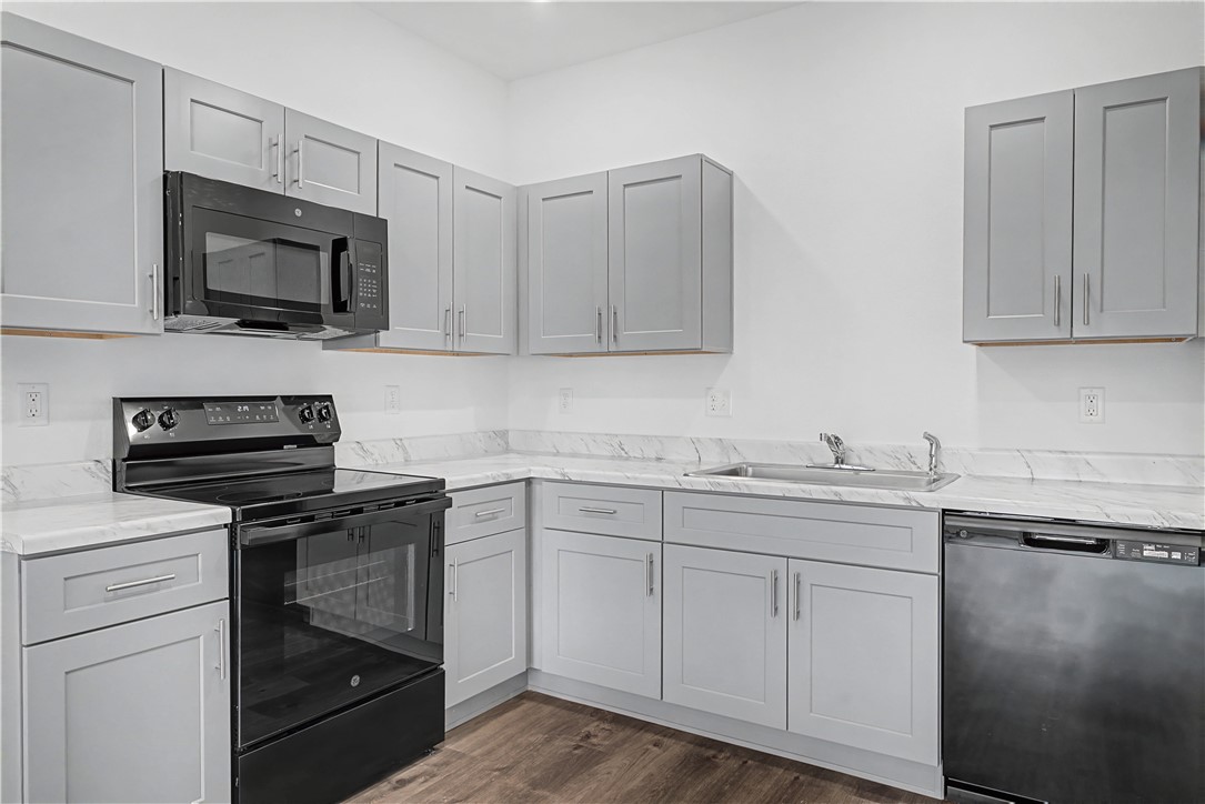 6607 SW Devotion Ave