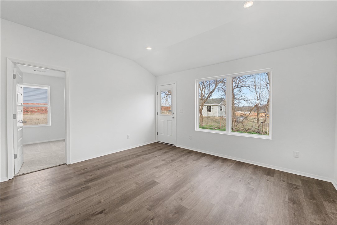 6607 SW Devotion Ave