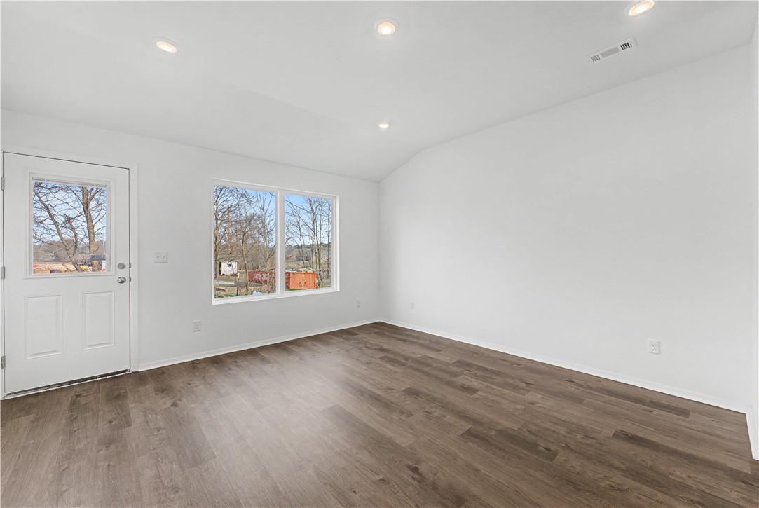 6607 SW Devotion Ave