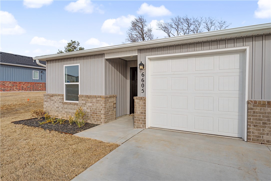 6607 SW Devotion Ave