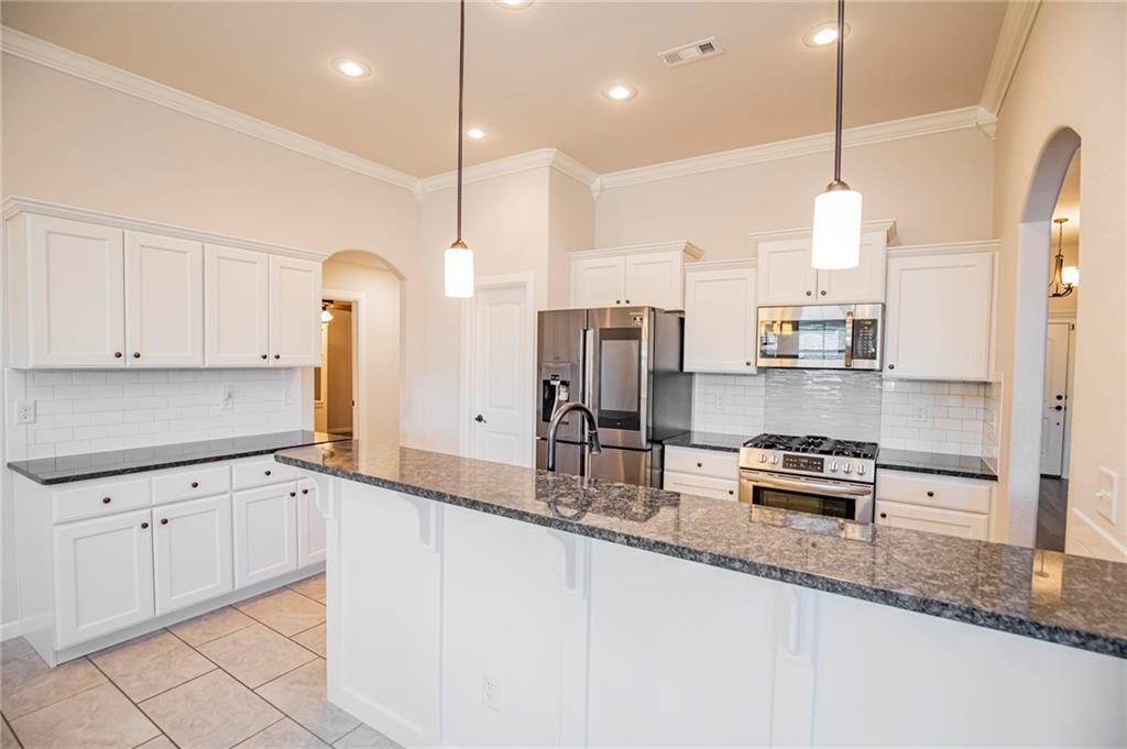 1700 Abbey Lane