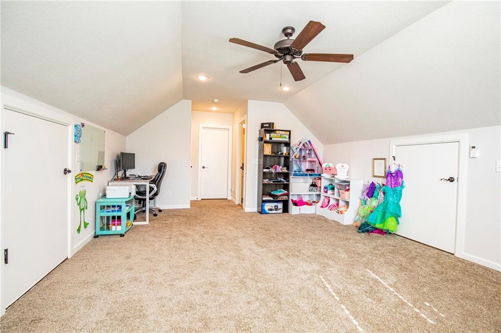 1700 Abbey Lane