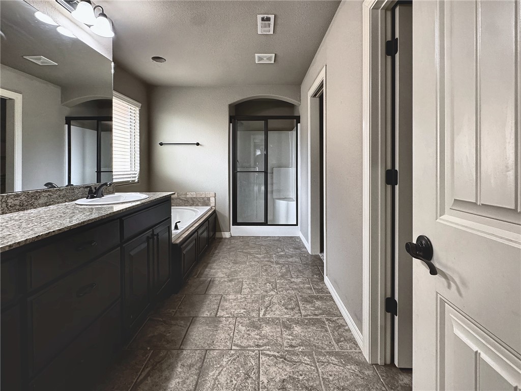 2700 Calm Ridge